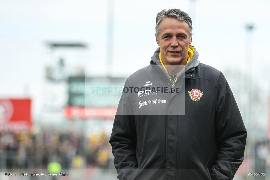 Uwe Neuhaus, 11.03.2017, Dallenberg, flyeralarm Arena, Fussball, 2. Bundesliga, SG Dynamo Dresden, FC Würzburger Kickers - Bild-ID: 2182002 Uwe Neuhaus, 11.03.2017, Dallenberg, flyeralarm Arena, Fussball, 2. Bundesliga, SG Dynamo Dresden, FC Würzburger Kickers - Bild-ID: 2182002