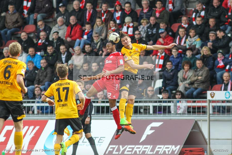 Júnior Díaz, Stefan Kutschke, 11.03.2017, Dallenberg, flyeralarm Arena, Fussball, 2. Bundesliga, SG Dynamo Dresden, FC Würzburger Kickers - Bild-ID: 2182060
