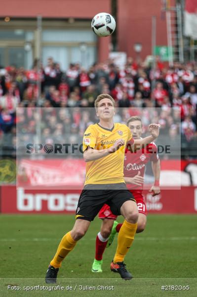 Marco Hartmann, 11.03.2017, Dallenberg, flyeralarm Arena, Fussball, 2. Bundesliga, SG Dynamo Dresden, FC Würzburger Kickers - Bild-ID: 2182065