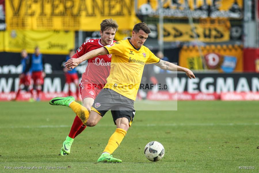 Philip Heise, Patrick Weihrauch, 11.03.2017, Dallenberg, flyeralarm Arena, Fussball, 2. Bundesliga, SG Dynamo Dresden, FC Würzburger Kickers - Bild-ID: 2182130 Philip Heise, Patrick Weihrauch, 11.03.2017, Dallenberg, flyeralarm Arena, Fussball, 2. Bundesliga, SG Dynamo Dresden, FC Würzburger Kickers - Bild-ID: 2182130