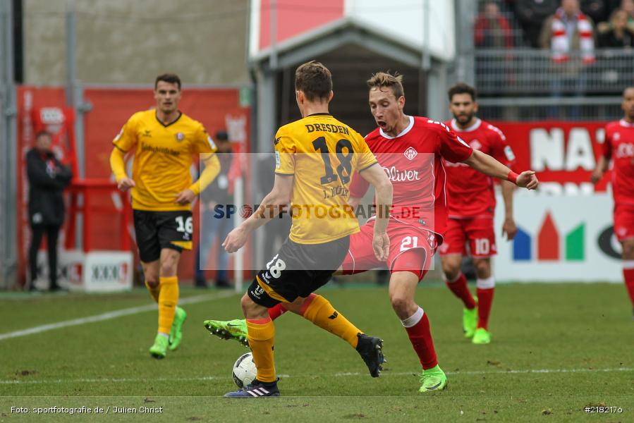 Tobias Schröck, Jannik Müller, 11.03.2017, Dallenberg, flyeralarm Arena, Fussball, 2. Bundesliga, SG Dynamo Dresden, FC Würzburger Kickers - Bild-ID: 2182176