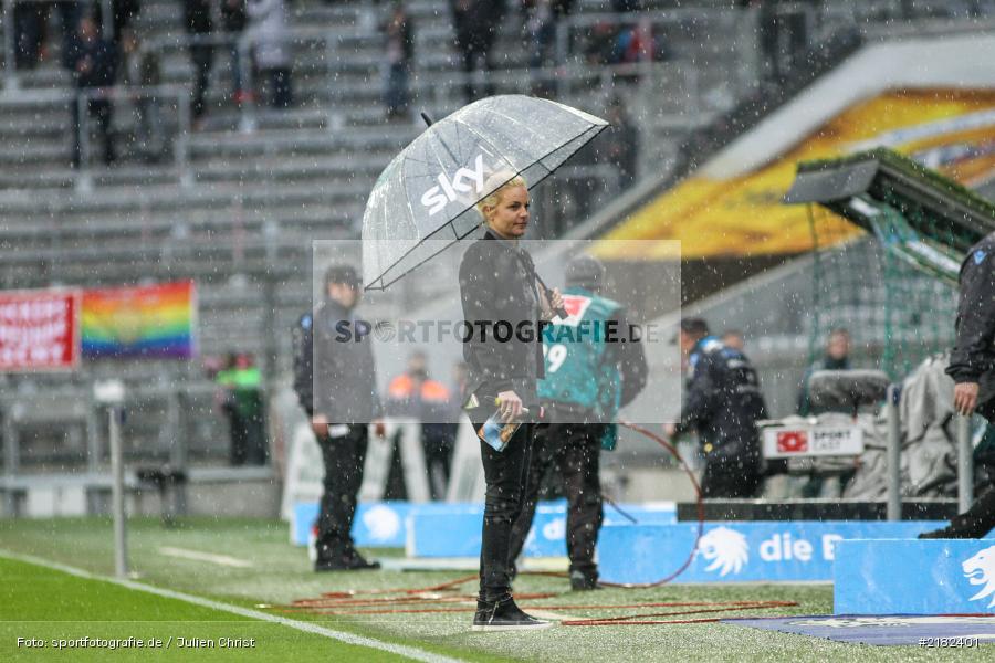 sky, Christina Graf, Allianz Arena, 17.03.2017, Fussball, 2. Bundesliga, FC Würzburger Kickers, TSV 1860 München - Bild-ID: 2182401