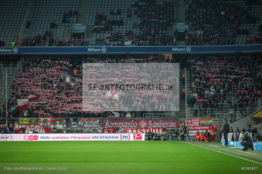 Hettstadt, Kickers Freunde Karscht, Kommando Sanderau, Sektion Stadionverbot, Stoned Island, Allianz Arena, 17.03.2017, Fussball, 2. Bundesliga, FC Würzburger Kickers, TSV 1860 München - Bild-ID: 2182457