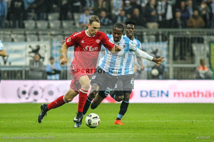 Abdoulaye Ba, Tobias Schröck, Allianz Arena, 17.03.2017, Fussball, 2. Bundesliga, FC Würzburger Kickers, TSV 1860 München - Bild-ID: 2182560 Abdoulaye Ba, Tobias Schröck, Allianz Arena, 17.03.2017, Fussball, 2. Bundesliga, FC Würzburger Kickers, TSV 1860 München - Bild-ID: 2182560