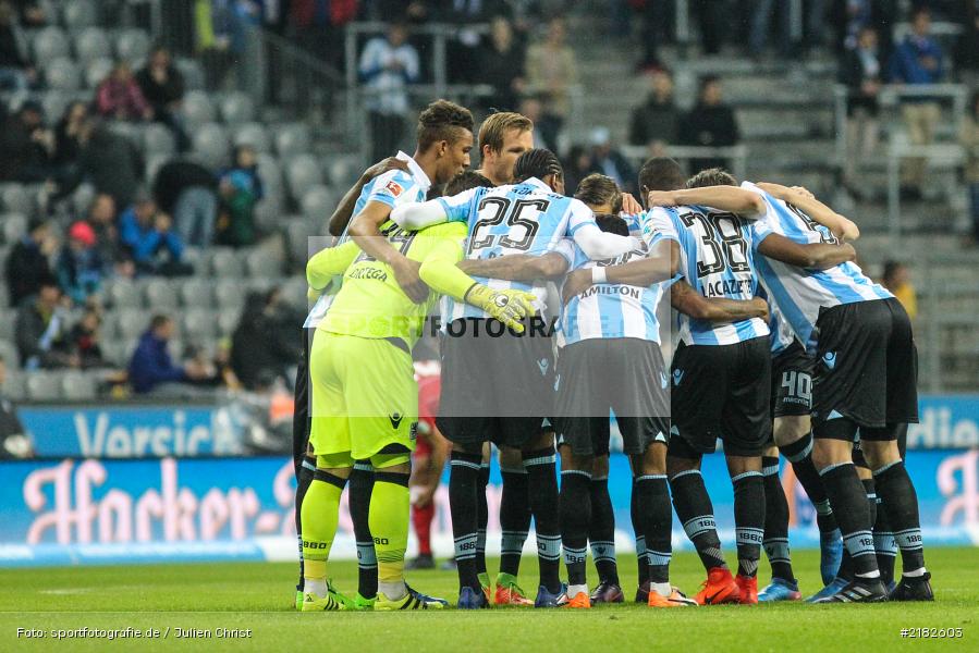 Mannschaftskreis, Allianz Arena, 17.03.2017, Fussball, 2. Bundesliga, FC Würzburger Kickers, TSV 1860 München - Bild-ID: 2182603