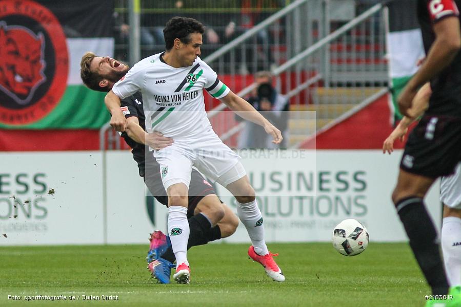 Marco Königs, Manuel Schmiedebach, 07.04.2017, Fussball, 2. Bundesliga, Hannover 96, FC Würzburger Kickers - Bild-ID: 2183819 Marco Königs, Manuel Schmiedebach, 07.04.2017, Fussball, 2. Bundesliga, Hannover 96, FC Würzburger Kickers - Bild-ID: 2183819