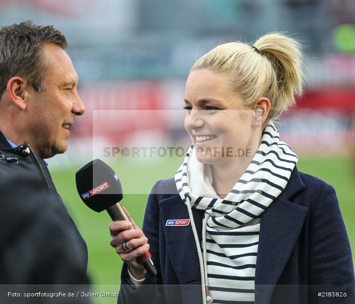 Andre Breitenreiter, Christina Graf, 07.04.2017, Fussball, 2. Bundesliga, Hannover 96, FC Würzburger Kickers - Bild-ID: 2183826 Andre Breitenreiter, Christina Graf, 07.04.2017, Fussball, 2. Bundesliga, Hannover 96, FC Würzburger Kickers - Bild-ID: 2183826