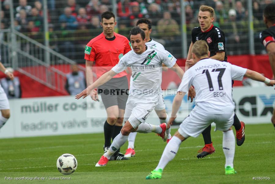 07.04.2017, Fussball, 2. Bundesliga, Hannover 96, FC Würzburger Kickers - Bild-ID: 2183906 07.04.2017, Fussball, 2. Bundesliga, Hannover 96, FC Würzburger Kickers - Bild-ID: 2183906