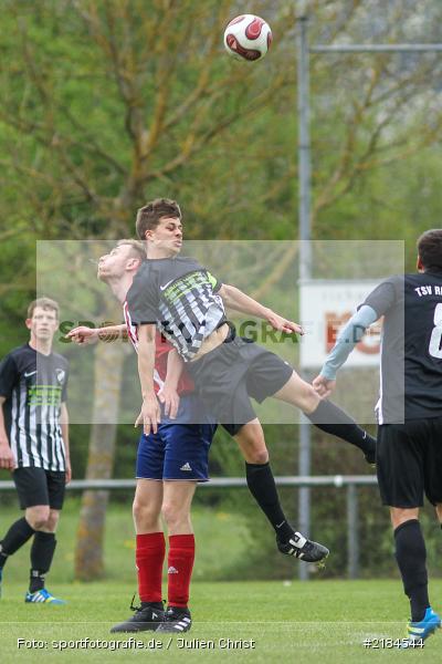 Andreas Schmitt, Dominik Hehrlein, 15.04.2017, Kreisliga Würzburg, FC Wiesenfeld-Halsbach, TSV Retzbach - Bild-ID: 2184544