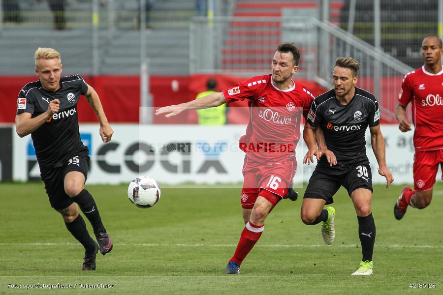 Thomas Pledl, Daniel Lukasik, Peter Kurzweg, 14.05.2017, 2. Bundesliga, SV Sandhausen, FC Würzburger Kickers - Bild-ID: 2185123