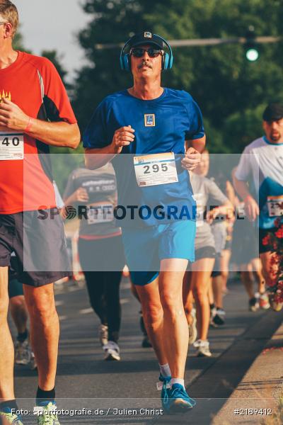 Running, Joggen, Laufsport, Sport, Würzburg Firmenlauf 2017, B2B Run, 28.06.2017, WÜ2RUN, Würzburg, Firmenlauf - Bild-ID: 2189412 Running, Joggen, Laufsport, Sport, Würzburg Firmenlauf 2017, B2B Run, 28.06.2017, WÜ2RUN, Würzburg, Firmenlauf - Bild-ID: 2189412