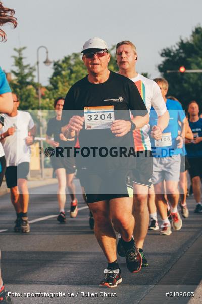 Running, Joggen, Laufsport, Sport, Würzburg Firmenlauf 2017, B2B Run, 28.06.2017, WÜ2RUN, Würzburg, Firmenlauf - Bild-ID: 2189803