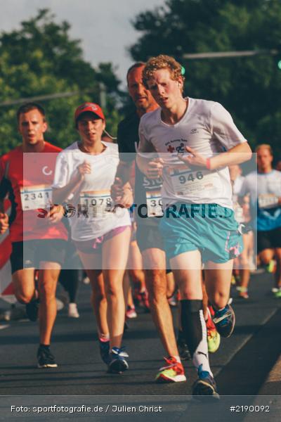 Running, Joggen, Laufsport, Sport, Würzburg Firmenlauf 2017, B2B Run, 28.06.2017, WÜ2RUN, Würzburg, Firmenlauf - Bild-ID: 2190092 Running, Joggen, Laufsport, Sport, Würzburg Firmenlauf 2017, B2B Run, 28.06.2017, WÜ2RUN, Würzburg, Firmenlauf - Bild-ID: 2190092