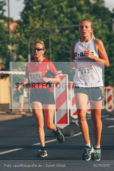 Running, Joggen, Laufsport, Sport, Würzburg Firmenlauf 2017, B2B Run, 28.06.2017, WÜ2RUN, Würzburg, Firmenlauf - Bild-ID: 2190093 Running, Joggen, Laufsport, Sport, Würzburg Firmenlauf 2017, B2B Run, 28.06.2017, WÜ2RUN, Würzburg, Firmenlauf - Bild-ID: 2190093