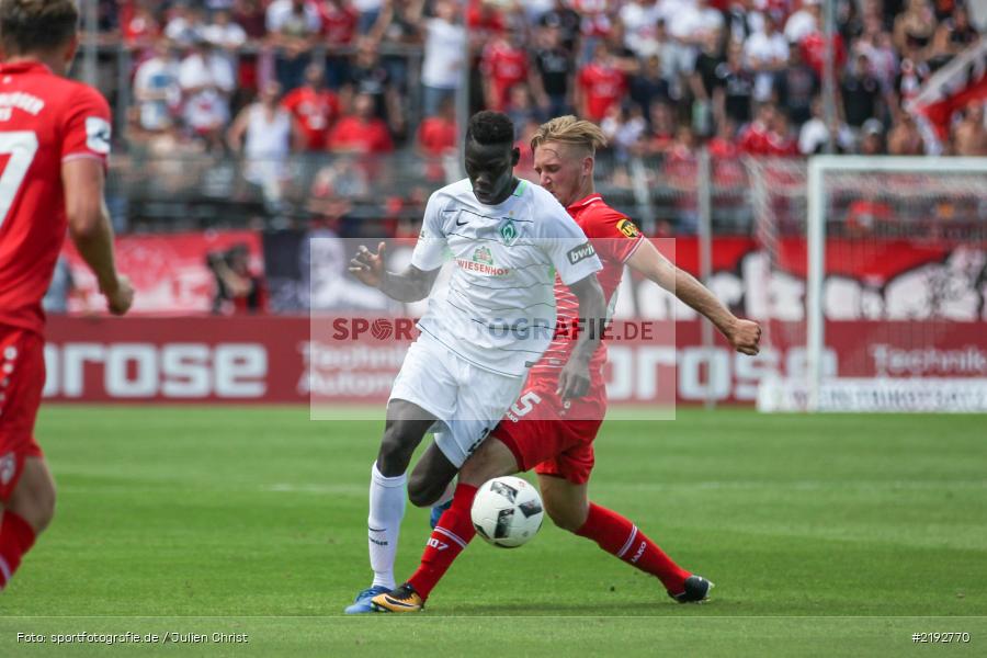 Idrissa Touré, Björn Jopek, Dallenberg, Würzburg, flyeralarm Arena, 30.07.2017, 3. Liga, SV Werder Bremen II, FC Würzburger Kickers - Bild-ID: 2192770