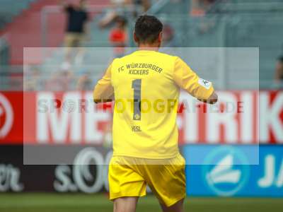 Fotos von FC Würzburger Kickers - SV Werder Bremen II auf sportfotografie.de