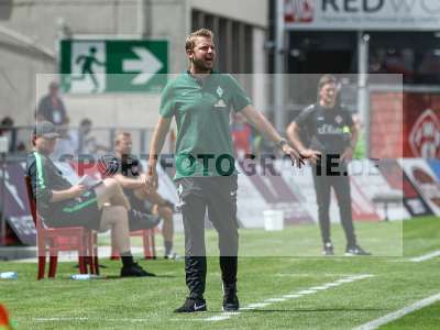 Fotos von FC Würzburger Kickers - SV Werder Bremen II auf sportfotografie.de