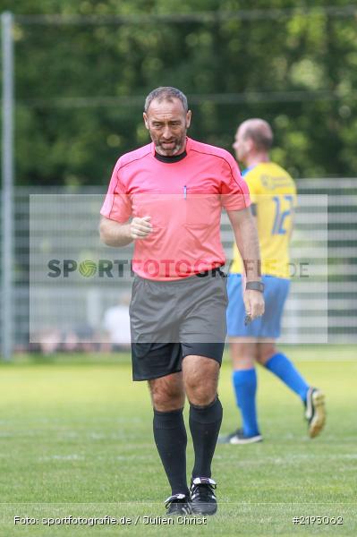 Schiedsrichter, Rene Kohl, Karlstadt, 06.08.2017, Fussball, Bezirksliga Ufr. West, FG Marktbreit-Martinsheim, FV Karlstadt - Bild-ID: 2193062 Schiedsrichter, Rene Kohl, Karlstadt, 06.08.2017, Fussball, Bezirksliga Ufr. West, FG Marktbreit-Martinsheim, FV Karlstadt - Bild-ID: 2193062