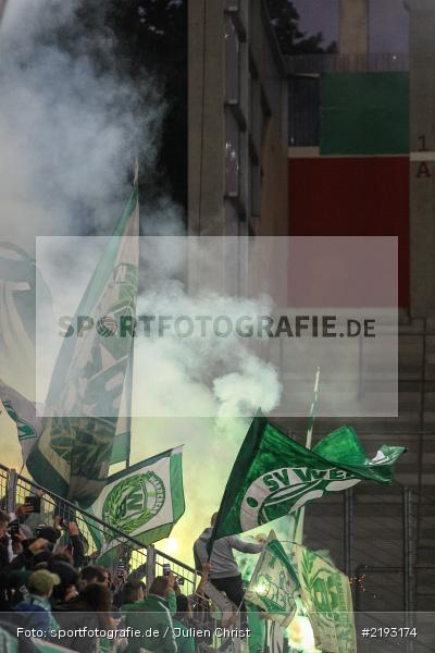 Pyrotechnik, SVW, FWK, Fussball, DFB, Bieberer Berg, Hessen, Offenbach, 12.08.2017, DFB-Pokal, SV Werder Bremen, FC Würzburger Kickers - Bild-ID: 2193174