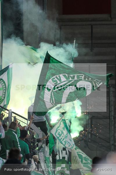 Pyrotechnik, SVW, FWK, Fussball, DFB, Bieberer Berg, Hessen, Offenbach, 12.08.2017, DFB-Pokal, SV Werder Bremen, FC Würzburger Kickers - Bild-ID: 2193175