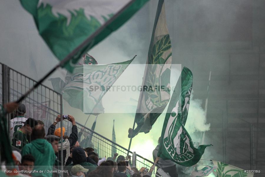 Pyrotechnik, SVW, FWK, Fussball, DFB, Bieberer Berg, Hessen, Offenbach, 12.08.2017, DFB-Pokal, SV Werder Bremen, FC Würzburger Kickers - Bild-ID: 2193186