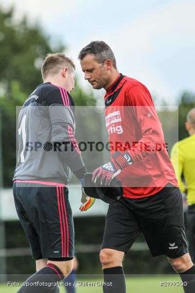 Jörg Hennig, Julius Beeger, 03.09.2017, Kreisliga Würzburg, FSV Esselbach-Steinmark, TSV Retzbach - Bild-ID: 2199300 Jörg Hennig, Julius Beeger, 03.09.2017, Kreisliga Würzburg, FSV Esselbach-Steinmark, TSV Retzbach - Bild-ID: 2199300