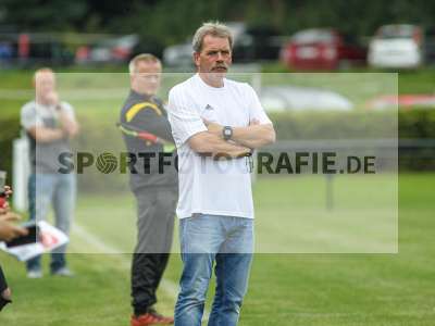 Fotos von FC Karsbach - SpVgg Oberfranken Bayreuth auf sportfotografie.de