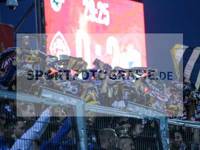 Fotos von FC Würzburger Kickers - Carl Zeiss Jena auf sportfotografie.de