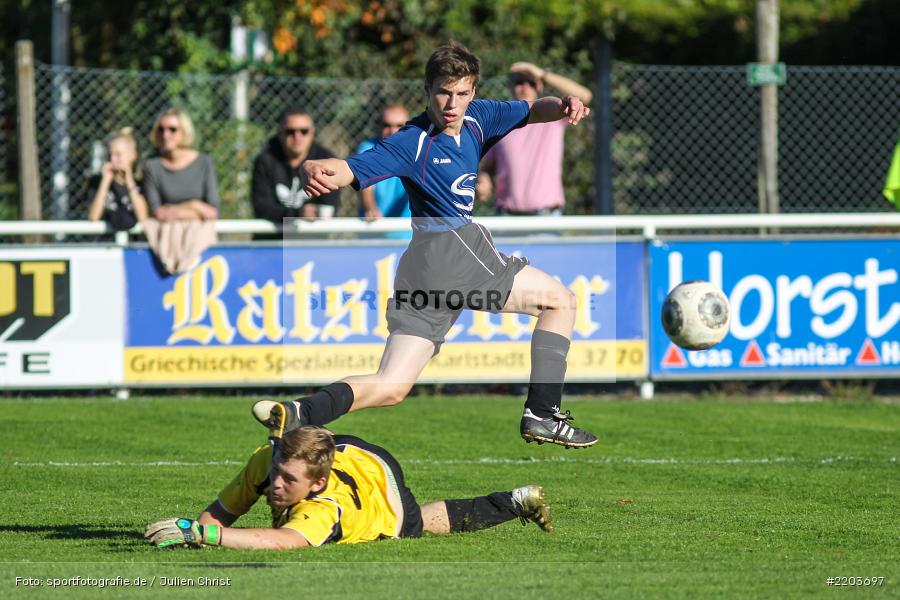 Julian Hill, Maximilian Strick, Sebastian Reusch, A-Junioren, Kreisliga Würzburg, 14.10.2017, (SG) FSV Holzkirchhausen / Neubrunn, (SG) FV Karlstadt - Bild-ID: 2203697