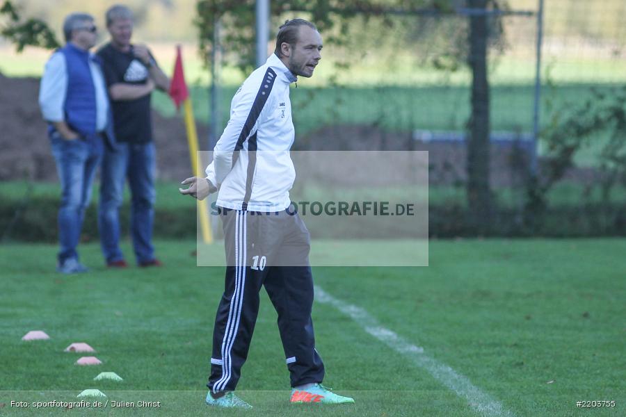 Christoph Fischer, 15.10.2017, A-Klasse Würzburg, DJK Fellen, SV Rodenbach - Bild-ID: 2203755