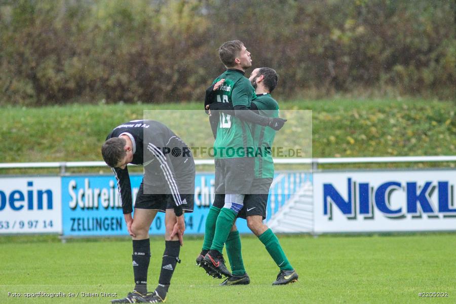 Sebastian Menig, Philipp Gößwein, William Vielwerth, 12.11.2017, Kreisliga Würzburg, FV 05 Helmstadt, TSV Retzbach - Bild-ID: 2205202