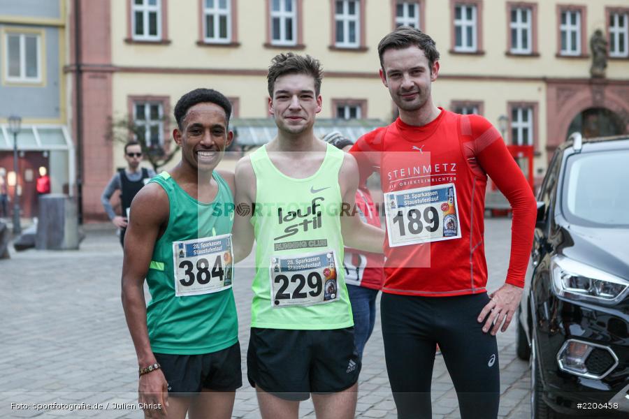 Rene Amtmann, Filimon Habtemikael, Leonardo Ortolano, 13.01.2018, Marktplatz, Karlstadt, Lauf, LG Karlstadt-Gambach-Lohr, LG Karlstadt, Staustufenlauf 2018 - Bild-ID: 2206458