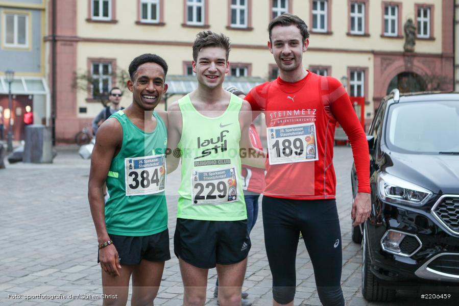 Rene Amtmann, Filimon Habtemikael, Leonardo Ortolano, 13.01.2018, Marktplatz, Karlstadt, Lauf, LG Karlstadt-Gambach-Lohr, LG Karlstadt, Staustufenlauf 2018 - Bild-ID: 2206459