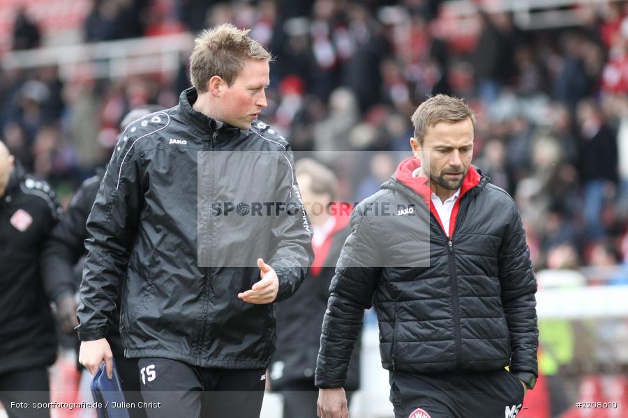 Michael Schiele, Tim Stegmann, 10.03.2018, Würzburg, flyeralarm Arena, 3. Liga, VfL Osnabrück, FC Würzburger Kickers - Bild-ID: 2208610 Michael Schiele, Tim Stegmann, 10.03.2018, Würzburg, flyeralarm Arena, 3. Liga, VfL Osnabrück, FC Würzburger Kickers - Bild-ID: 2208610