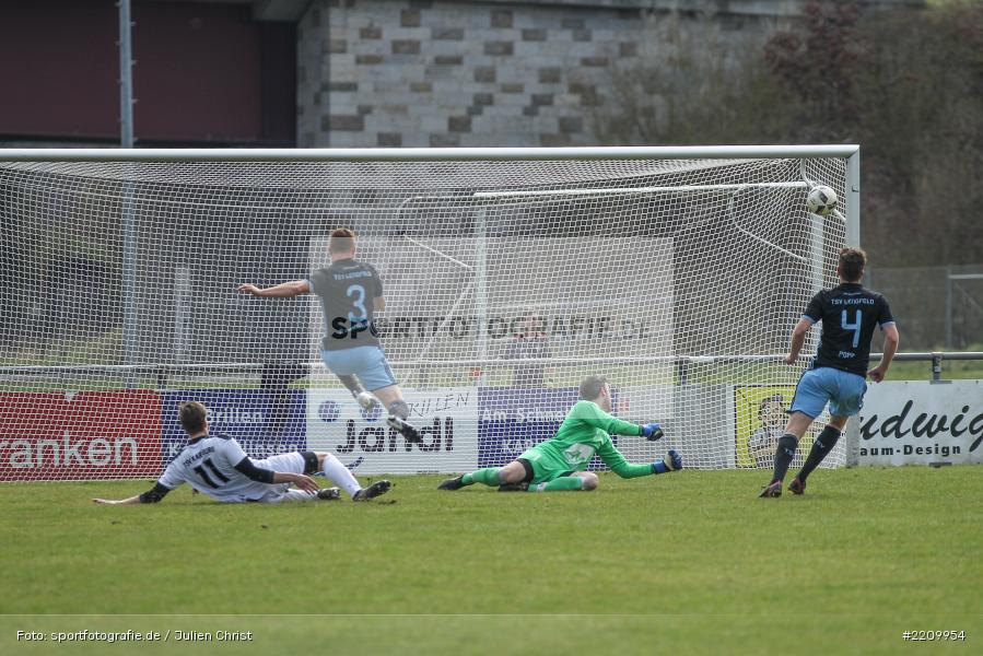 Sebastian Markert, David Machau, Marvin Nicklaus, 02.04.2018, Landesliga Nordwest, TSV 1876 Lengfeld, TSV Karlburg - Bild-ID: 2209954