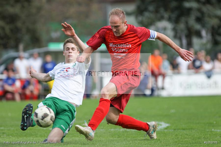 Timm Bauer, Lukas Weimer, 15.04.2018, Bezirksliga West, TSV Uettingen, FV Karlstadt - Bild-ID: 2210795 Timm Bauer, Lukas Weimer, 15.04.2018, Bezirksliga West, TSV Uettingen, FV Karlstadt - Bild-ID: 2210795