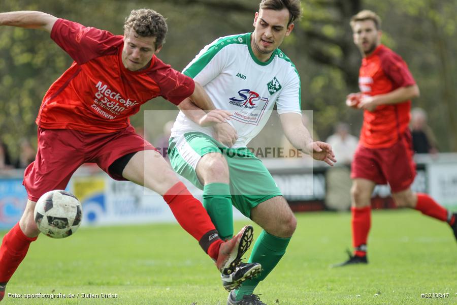 Dominik Höfling, Kevin Ille, 15.04.2018, Bezirksliga West, TSV Uettingen, FV Karlstadt - Bild-ID: 2210847 Dominik Höfling, Kevin Ille, 15.04.2018, Bezirksliga West, TSV Uettingen, FV Karlstadt - Bild-ID: 2210847