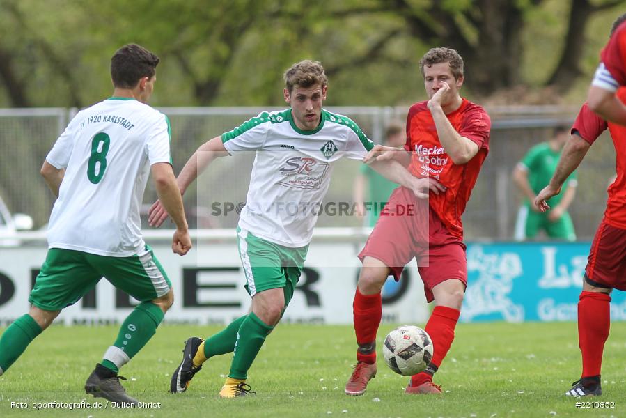 Kevin Ille, Timo Rützel, 15.04.2018, Bezirksliga West, TSV Uettingen, FV Karlstadt - Bild-ID: 2210852 Kevin Ille, Timo Rützel, 15.04.2018, Bezirksliga West, TSV Uettingen, FV Karlstadt - Bild-ID: 2210852