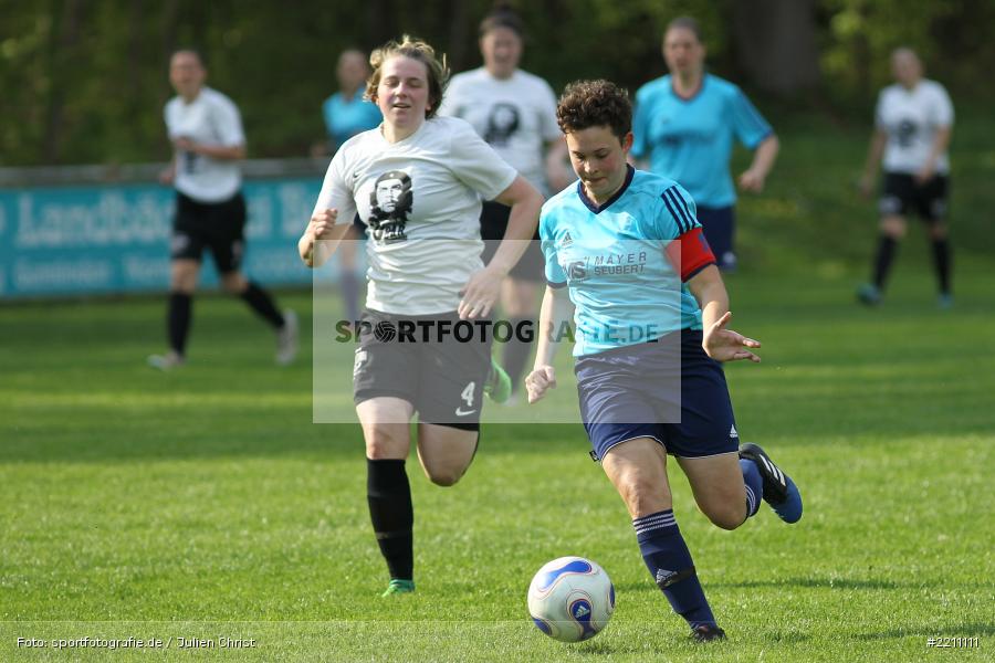 Davina Dahlem, Julia Siegler, Bezirksoberliga Frauen, 21.04.2018, FVgg Kickers Aschaffenburg, SpVgg Adelsberg - Bild-ID: 2211111