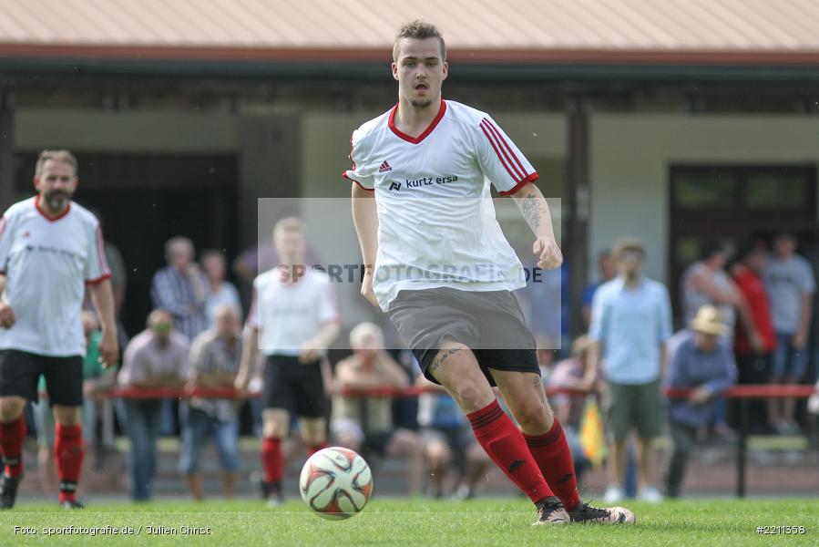 Luka Pernitschka, 22.04.2018, Kreisklasse Würzburg, SV Rieneck, SG Burgsinn - Bild-ID: 2211358 Luka Pernitschka, 22.04.2018, Kreisklasse Würzburg, SV Rieneck, SG Burgsinn - Bild-ID: 2211358
