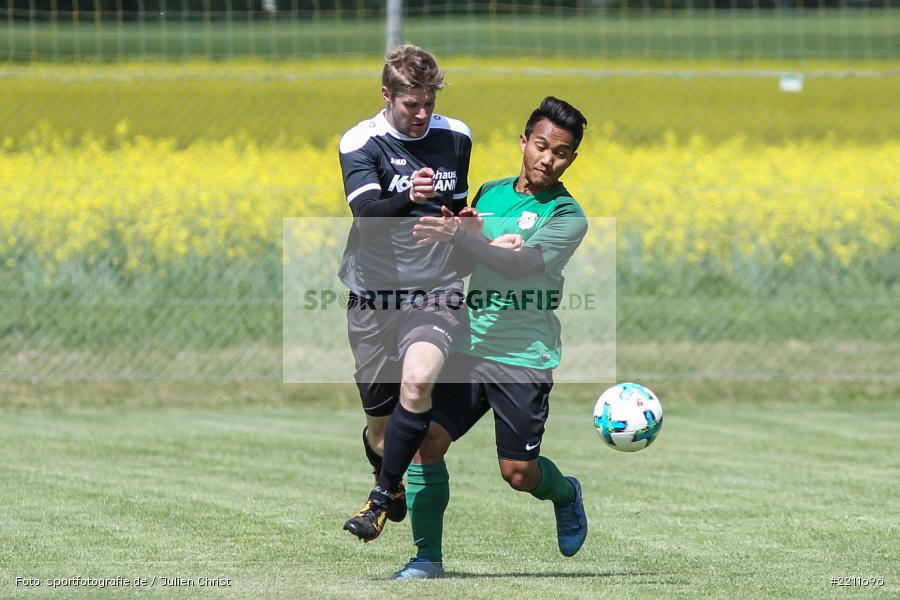 Felix Gold, Thawatchai Pimsai, 01.05.2018, Kreisliga Würzburg, TSV Karlburg II, TSV Retzbach - Bild-ID: 2211696