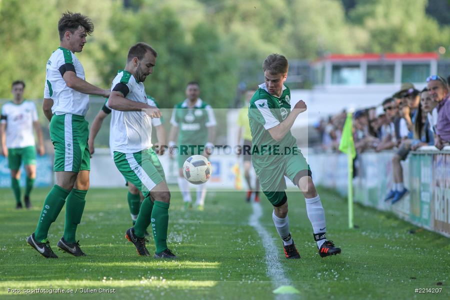 Dominik Bathon, Benjamin Eichelmann, 09.05.2018, Bezirksliga West, TuS Frammersbach, FV Karlstadt - Bild-ID: 2214207