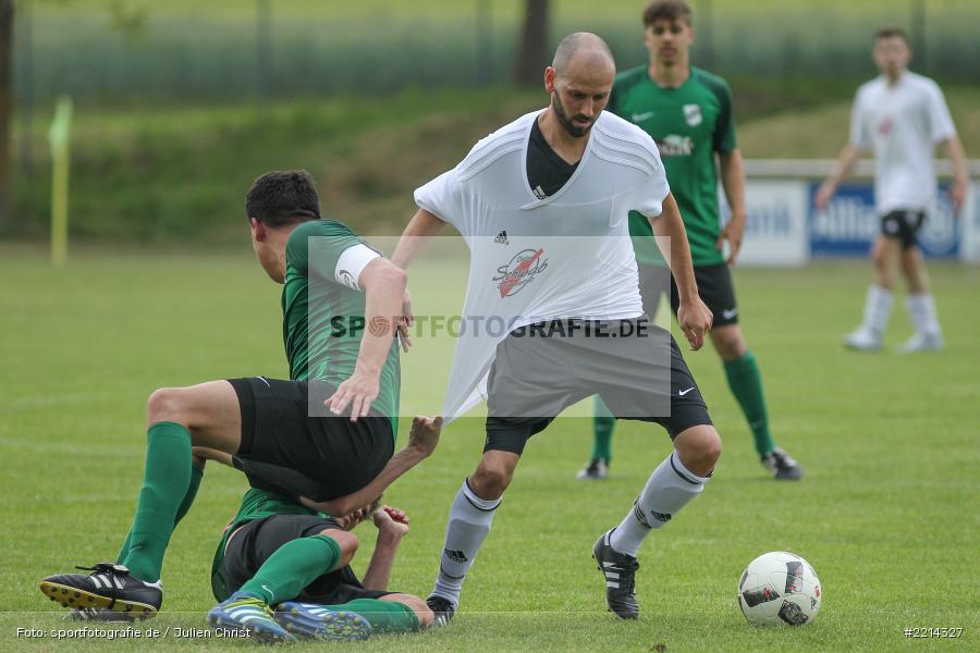 Andreas Köhler, Nicolai Zull, Christoph Meyer, Kreisliga Würzburg, 13.05.2018, SV Germania Erlenbach, TSV Retzbach - Bild-ID: 2214327 Andreas Köhler, Nicolai Zull, Christoph Meyer, Kreisliga Würzburg, 13.05.2018, SV Germania Erlenbach, TSV Retzbach - Bild-ID: 2214327