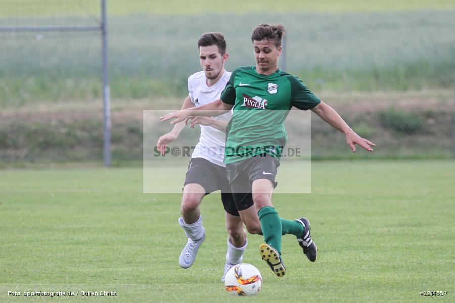 Dominik Hehrlein, Stefan Schmidt, Kreisliga Würzburg, 13.05.2018, SV Germania Erlenbach, TSV Retzbach - Bild-ID: 2214359