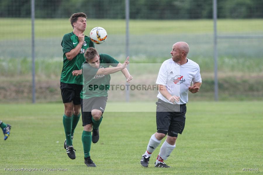 Lukas Gößwein, Dominik Hehrlein, Dominik Bufe, Kreisliga Würzburg, 13.05.2018, SV Germania Erlenbach, TSV Retzbach - Bild-ID: 2214363