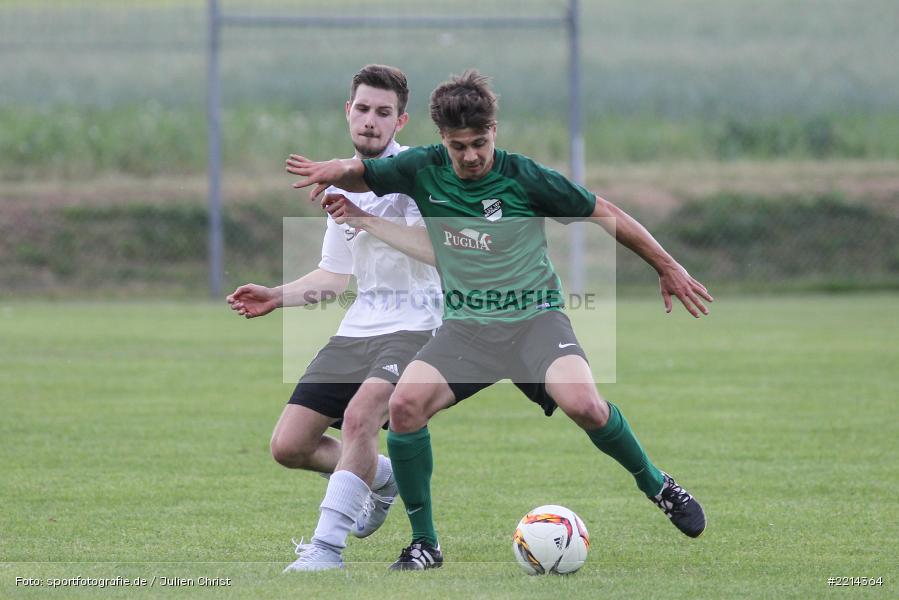 Dominik Hehrlein, Stefan Schmidt, Kreisliga Würzburg, 13.05.2018, SV Germania Erlenbach, TSV Retzbach - Bild-ID: 2214364
