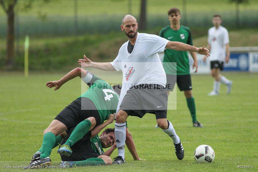 Andreas Köhler, Nicolai Zull, Christoph Meyer, Kreisliga Würzburg, 13.05.2018, SV Germania Erlenbach, TSV Retzbach - Bild-ID: 2214376 Andreas Köhler, Nicolai Zull, Christoph Meyer, Kreisliga Würzburg, 13.05.2018, SV Germania Erlenbach, TSV Retzbach - Bild-ID: 2214376