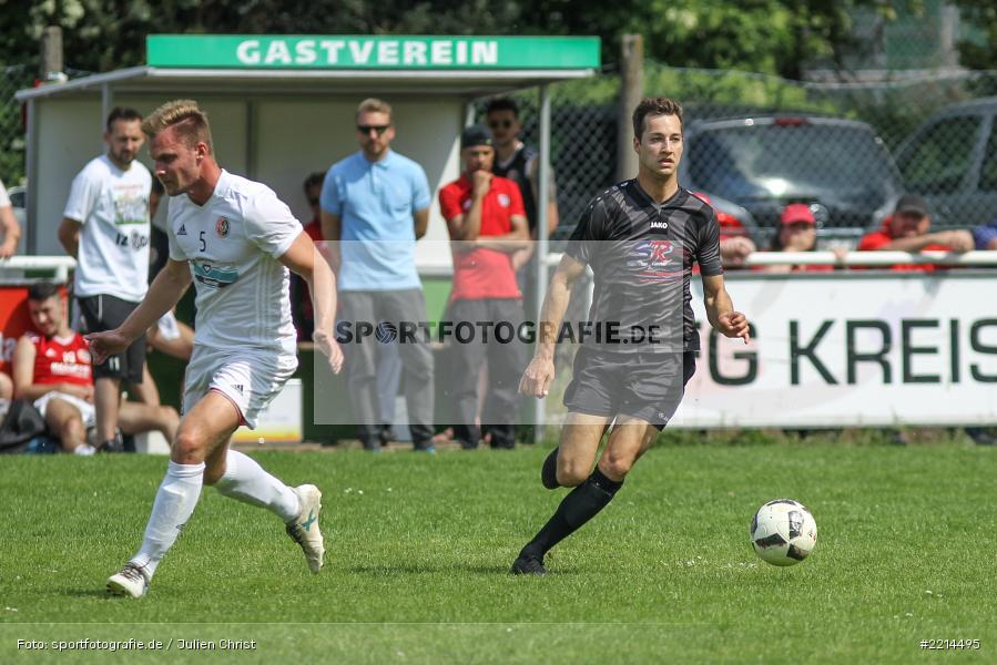Fabian Kolaczek, Michael Winkler, 13.05.2018, Bezirksliga West, FC Viktoria Kahl, FV Karlstadt - Bild-ID: 2214495