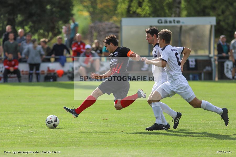 Andreas Rösch, Jan Wabnitz, Fabian Lichtlein, 25.08.2018, Landesliga Nordwest, DJK Schwebenried/Schwemmelsbach, TSV Karlburg - Bild-ID: 2229632