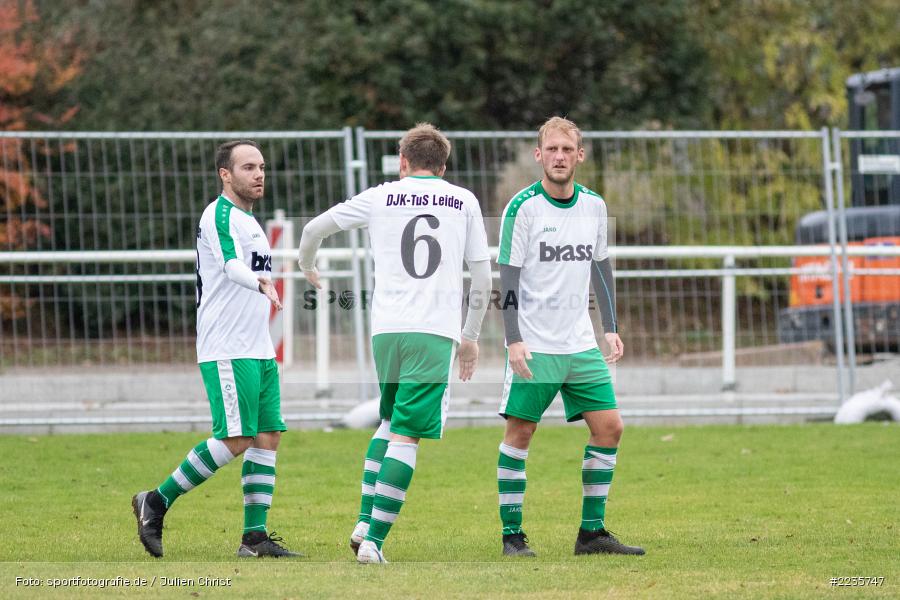 Steffen Bolze, Christopher Baton, Christoph Stefani, 04.11.2018, Bezirksliga West, TuS 1893 Aschaffenburg-Leider, FV Karlstadt - Bild-ID: 2235747 Steffen Bolze, Christopher Baton, Christoph Stefani, 04.11.2018, Bezirksliga West, TuS 1893 Aschaffenburg-Leider, FV Karlstadt - Bild-ID: 2235747